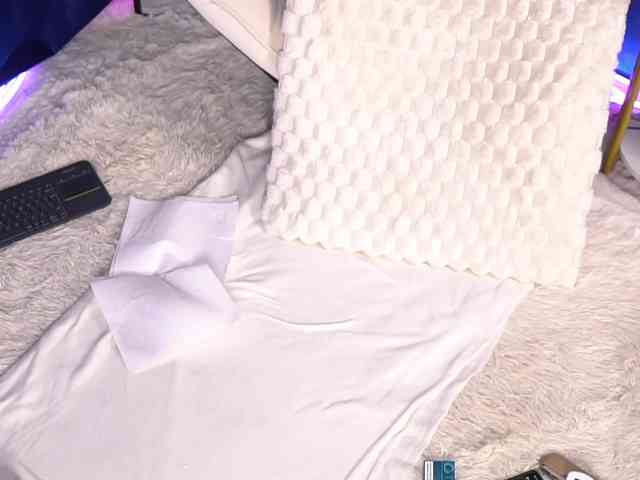 ScarletNoir webcam