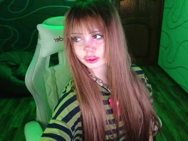 Virtikka live cam on BongaCams