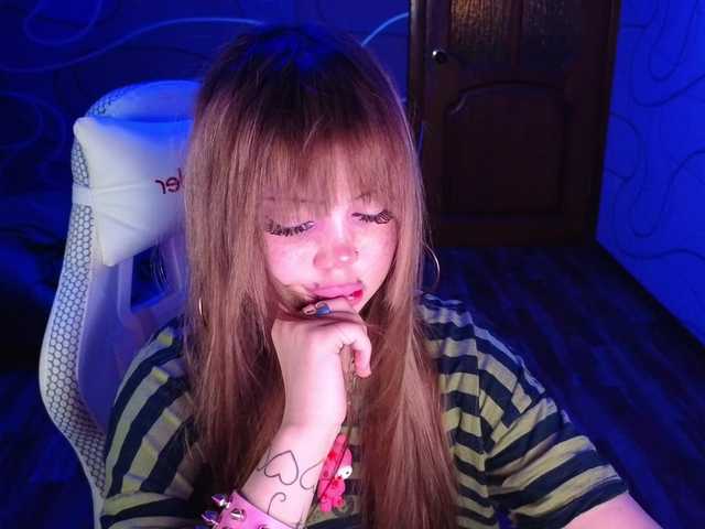 Virtikka live cam on BongaCams