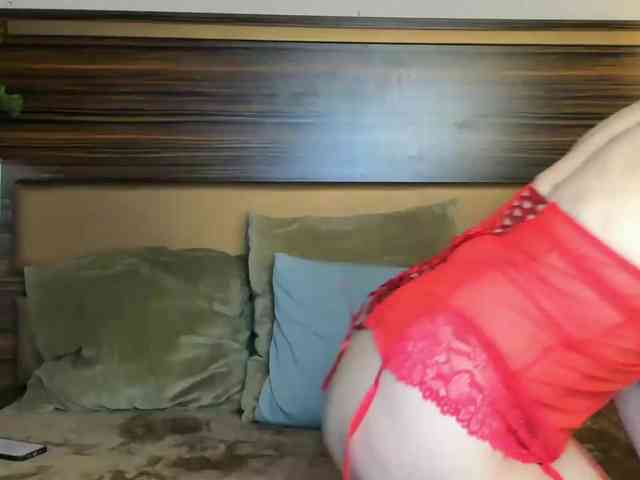 MissyNia webcam