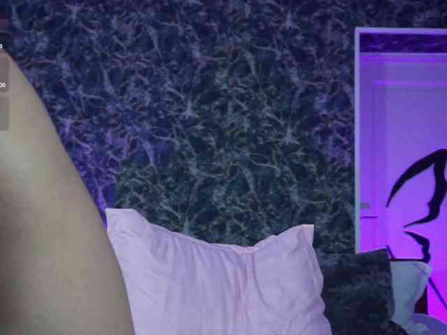 BriannaGolddenn webcam