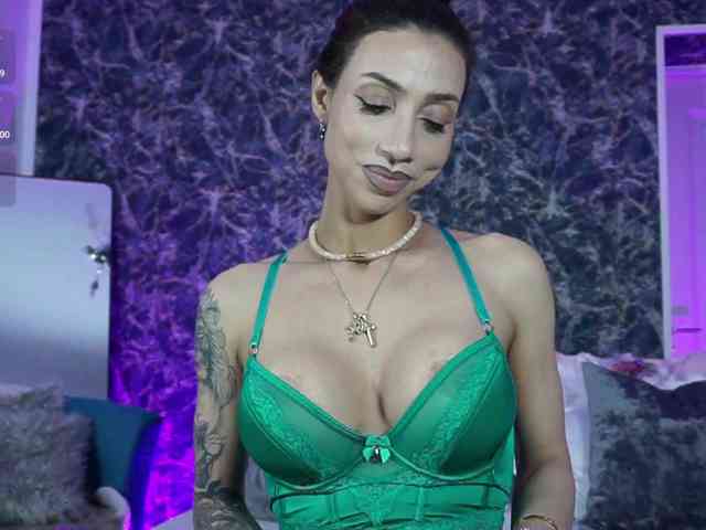 BriannaGolddenn webcam