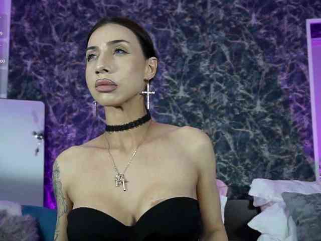 BriannaGolddenn webcam
