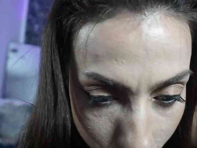 BriannaGolddenn webcam