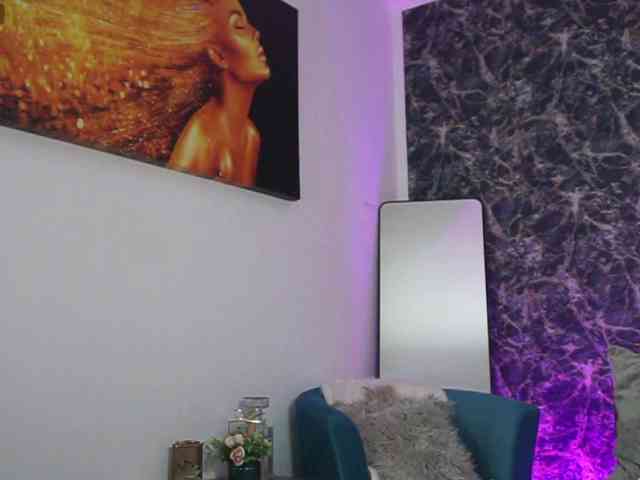 BriannaGolddenn webcam