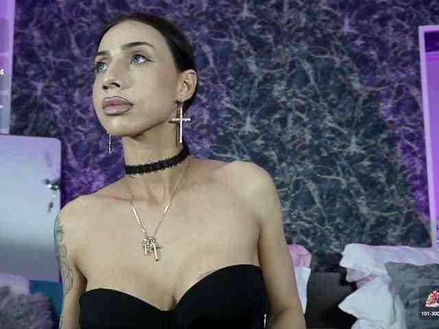 BriannaGolddenn webcam