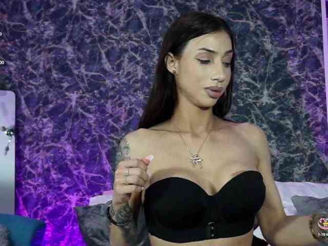 BriannaGolddenn webcam