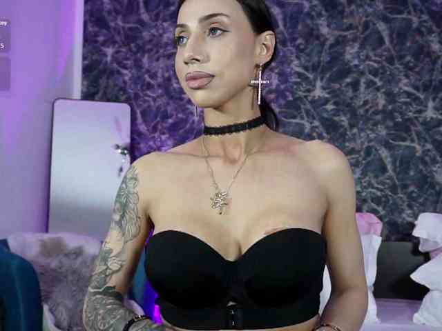 BriannaGolddenn webcam