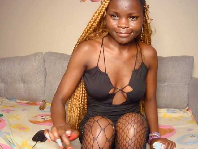 Primerose live cam on BongaCams