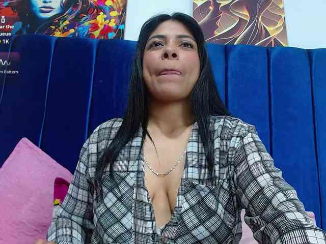 Bombom-brown webcam