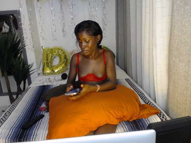 irahhotttie live cam on BongaCams