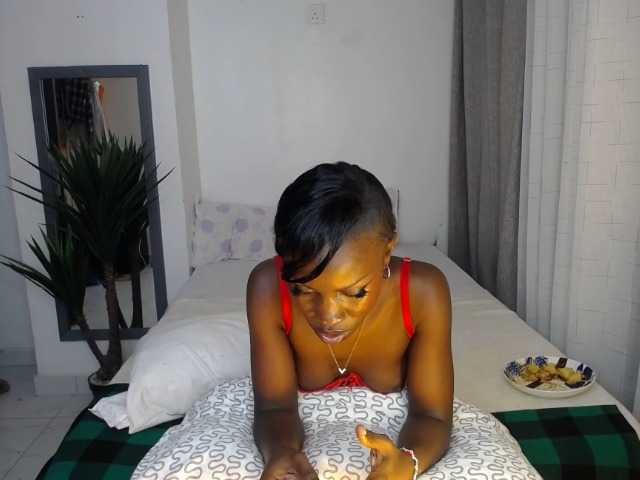 irahhotttie live cam on BongaCams