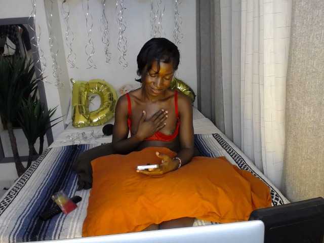 irahhotttie live cam on BongaCams