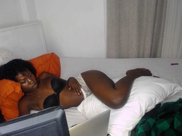 irahhotttie live cam on BongaCams