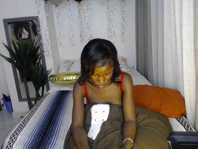 irahhotttie live cam on BongaCams