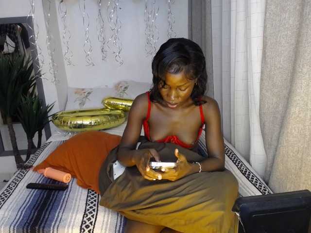 irahhotttie live cam on BongaCams
