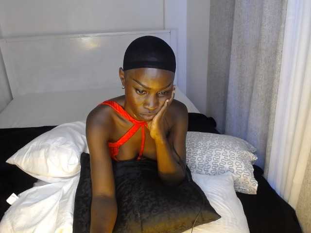 irahhotttie webcam bongacams model stream image