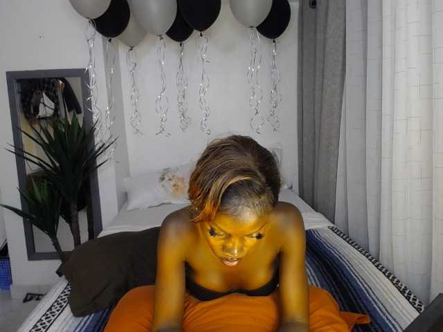 irahhotttie live cam on BongaCams