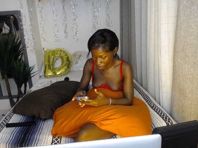 irahhotttie live cam on BongaCams
