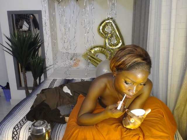 irahhotttie live cam on BongaCams