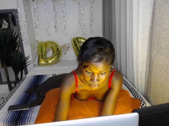 irahhotttie live cam on BongaCams