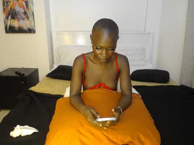 irahhotttie live cam on BongaCams
