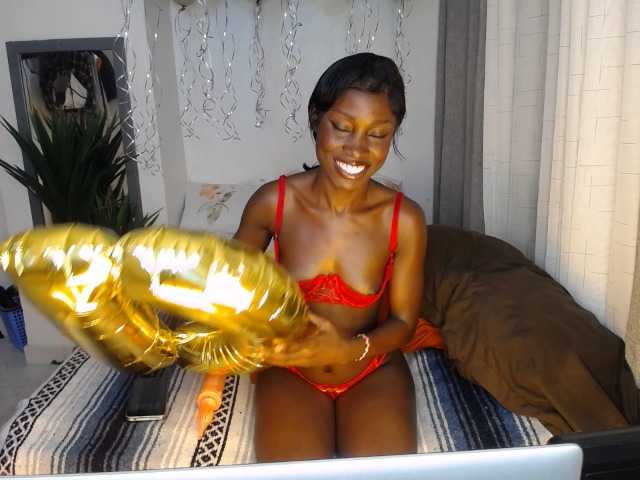 irahhotttie live cam on BongaCams
