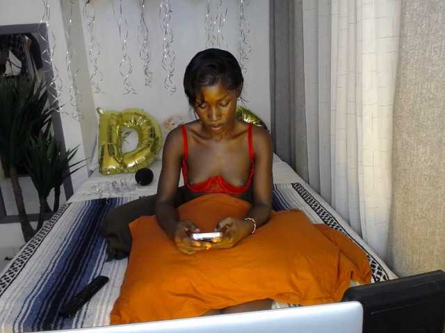 irahhotttie live cam on BongaCams