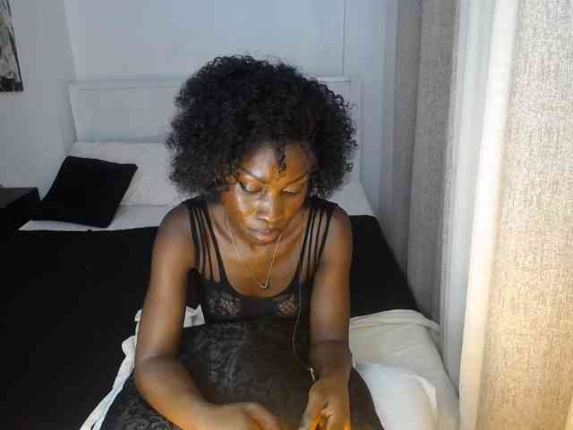 Model: irahhotttie