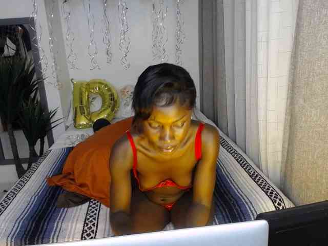Model: irahhotttie