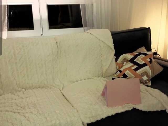 mia-roxxxx live cam on BongaCams