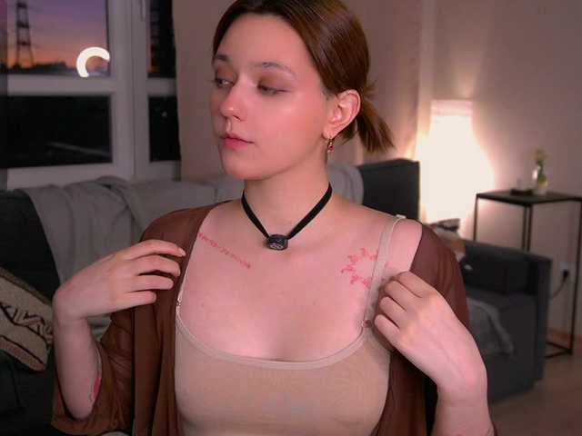 mia-roxxxx live cam on BongaCams
