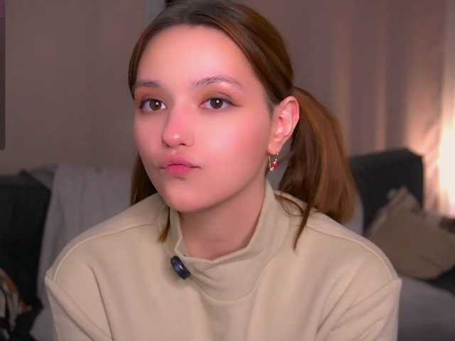 mia-roxxxx live cam on BongaCams