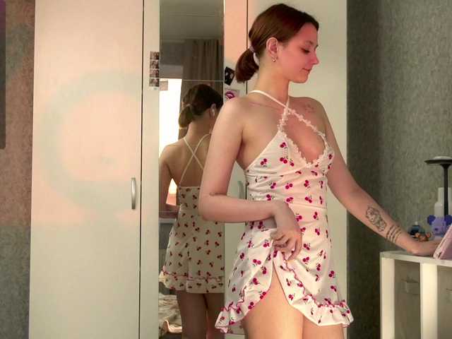 mia-roxxxx's BongaCams show and profile