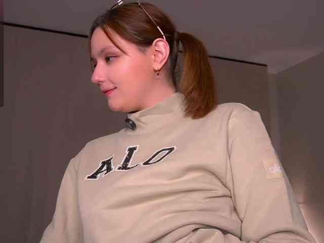 mia-roxxxx webcam