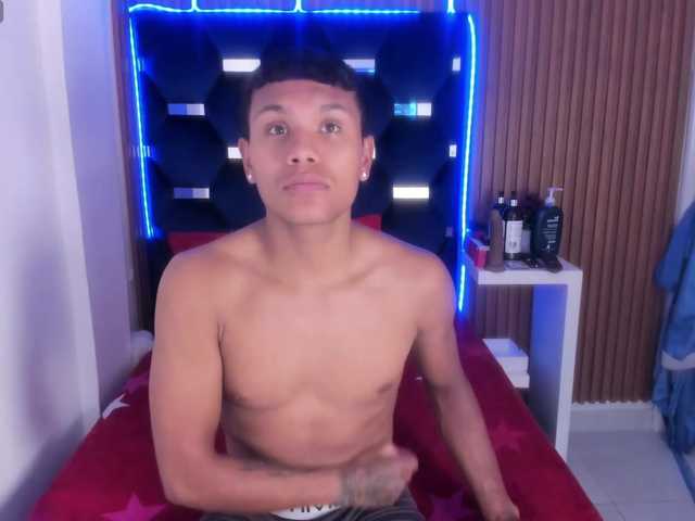 van-angel's BongaCams show and profile