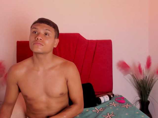 van-angel live cam on BongaCams