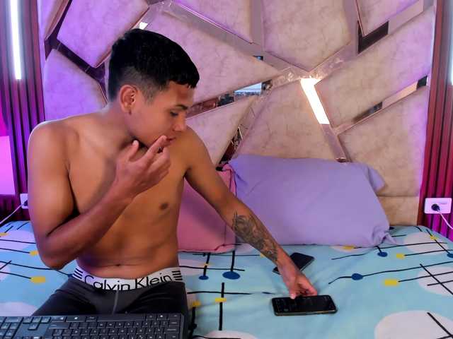 van-angel live show