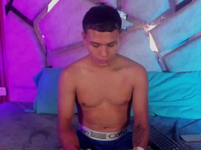 van-angel live cam on BongaCams