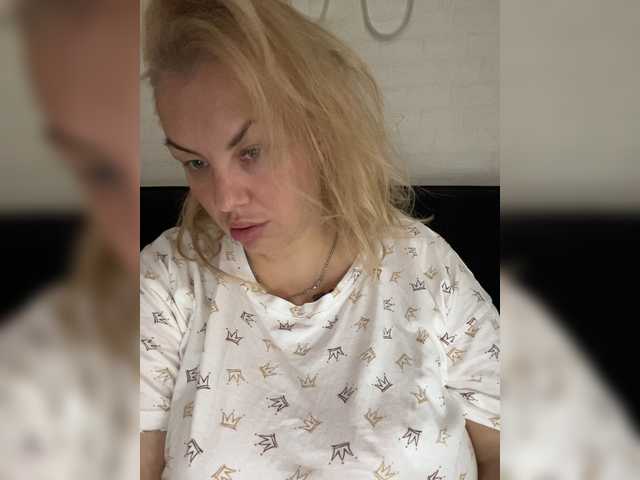 RobinLili live cam on BongaCams
