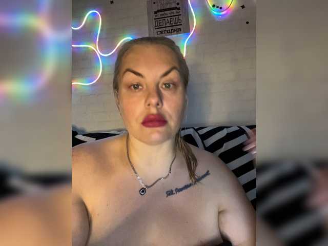 RobinLili live cam on BongaCams