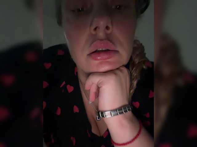 RobinLili live cam preview