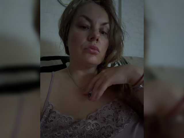 RobinLili live cam on BongaCams
