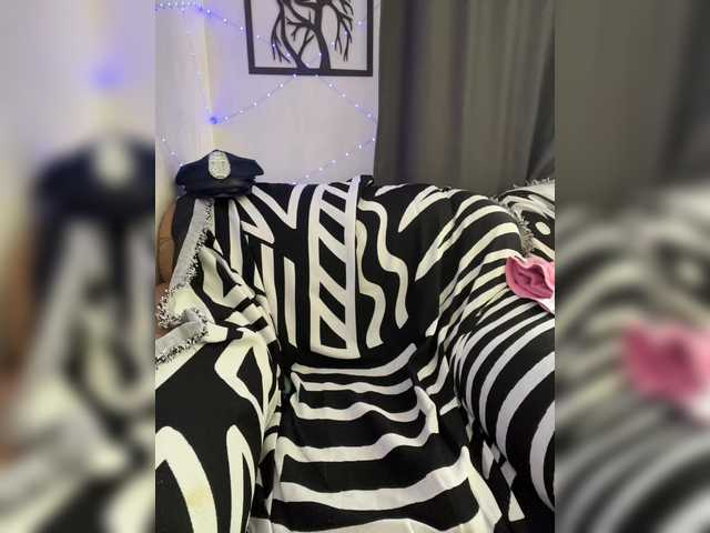 RobinLili's BongaCams show and profile