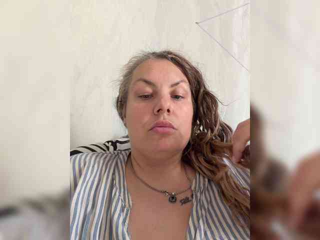 RobinLili webcam