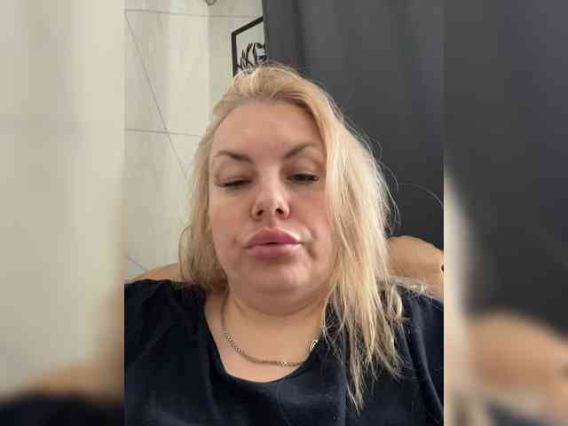 RobinLili webcam