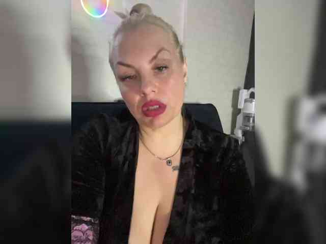 RobinLili webcam