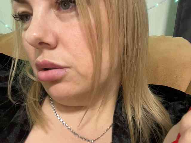 RobinLili webcam