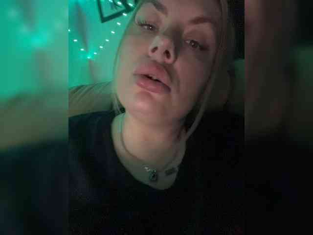 RobinLili webcam