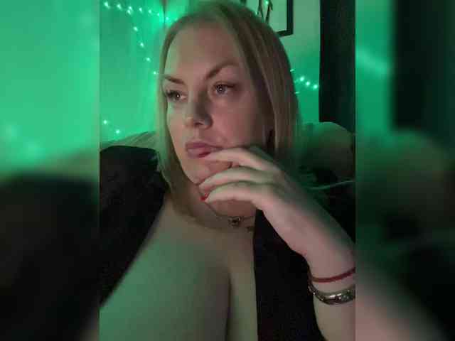 RobinLili webcam